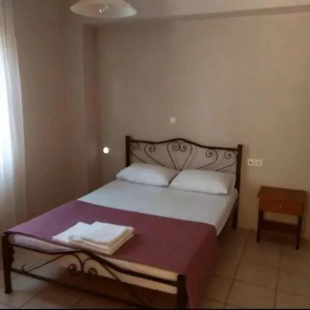 Stratos Family & Apartment Neos Marmaras